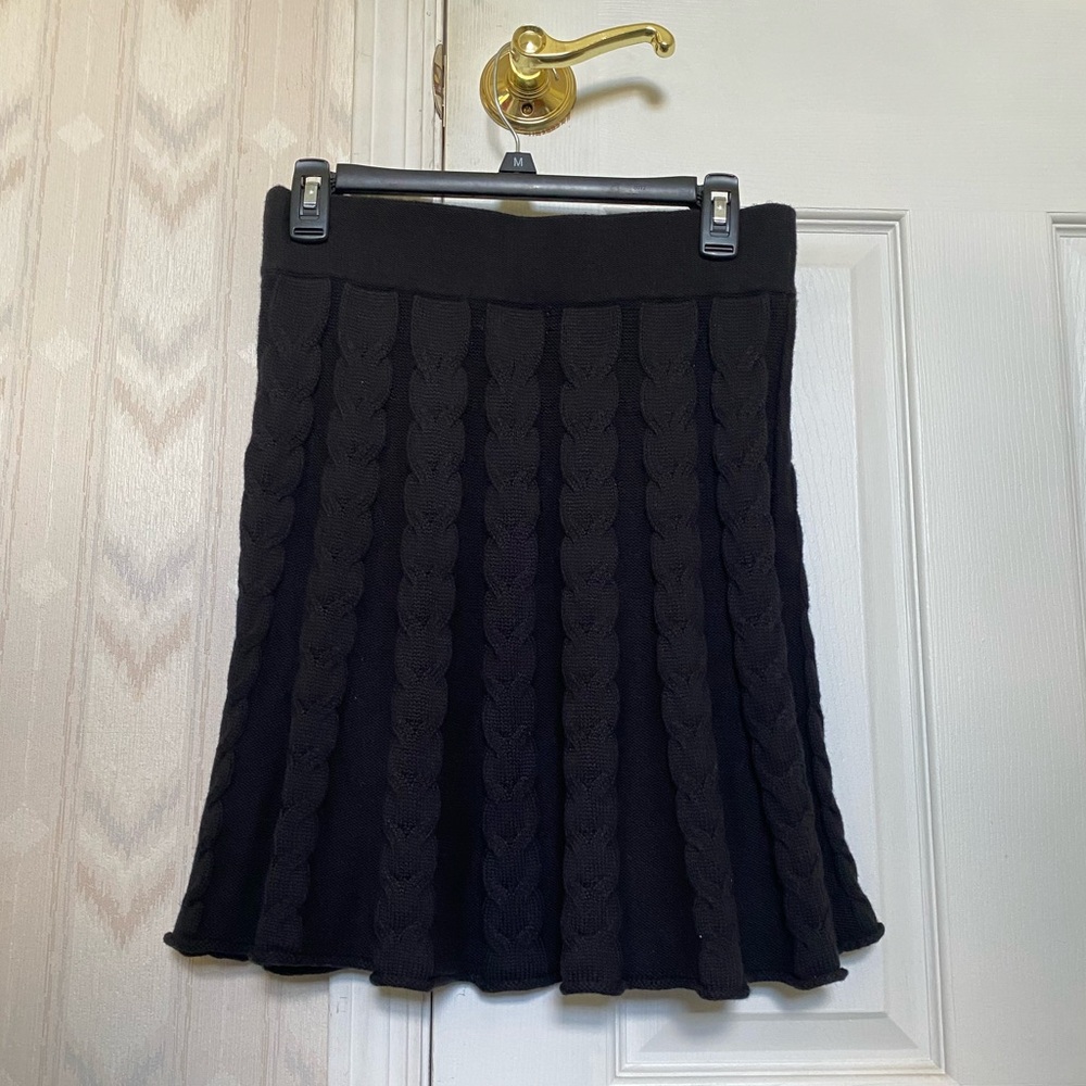 Akini black midi skirt